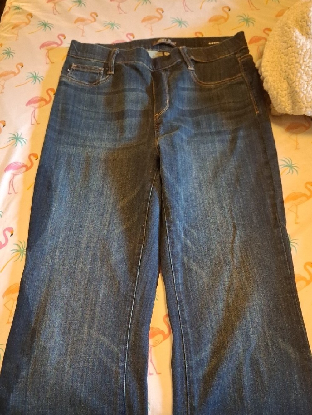 Judy Blue Two-Tone Blue Wash denim jeans pair - Picture 3 of 3